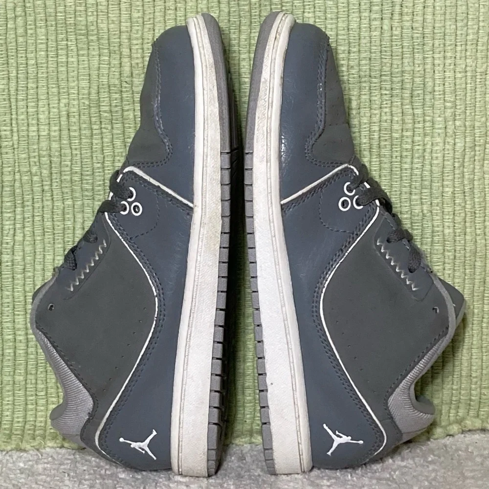 Nike Air Jordan 23 Youth Grey Lace Up Athletic Basketball Sneaker Shoes Sz US 2Y - Picture 6 of 12